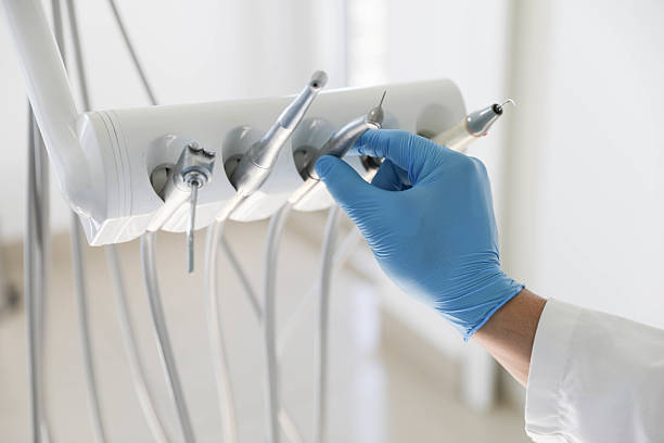 Professional Emergency Dentist technician working in Warren Park, IN
